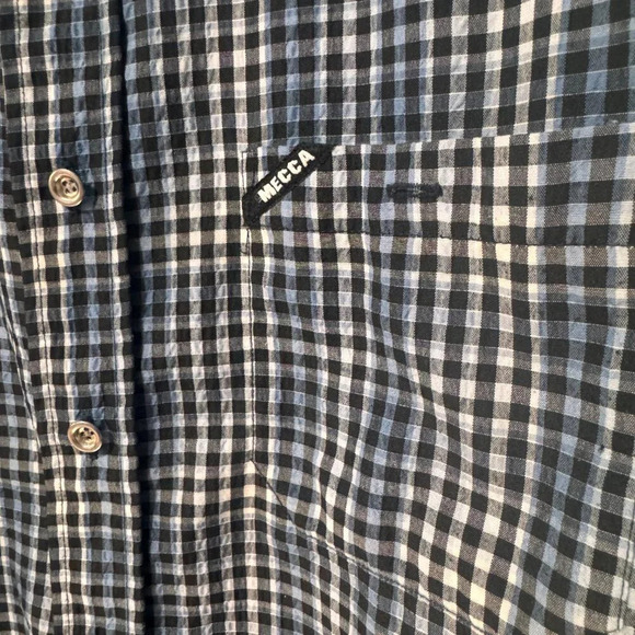 Mecca clothing co. seasuckle‎ style button down shirt  size large blue/black - Picture 3 of 7